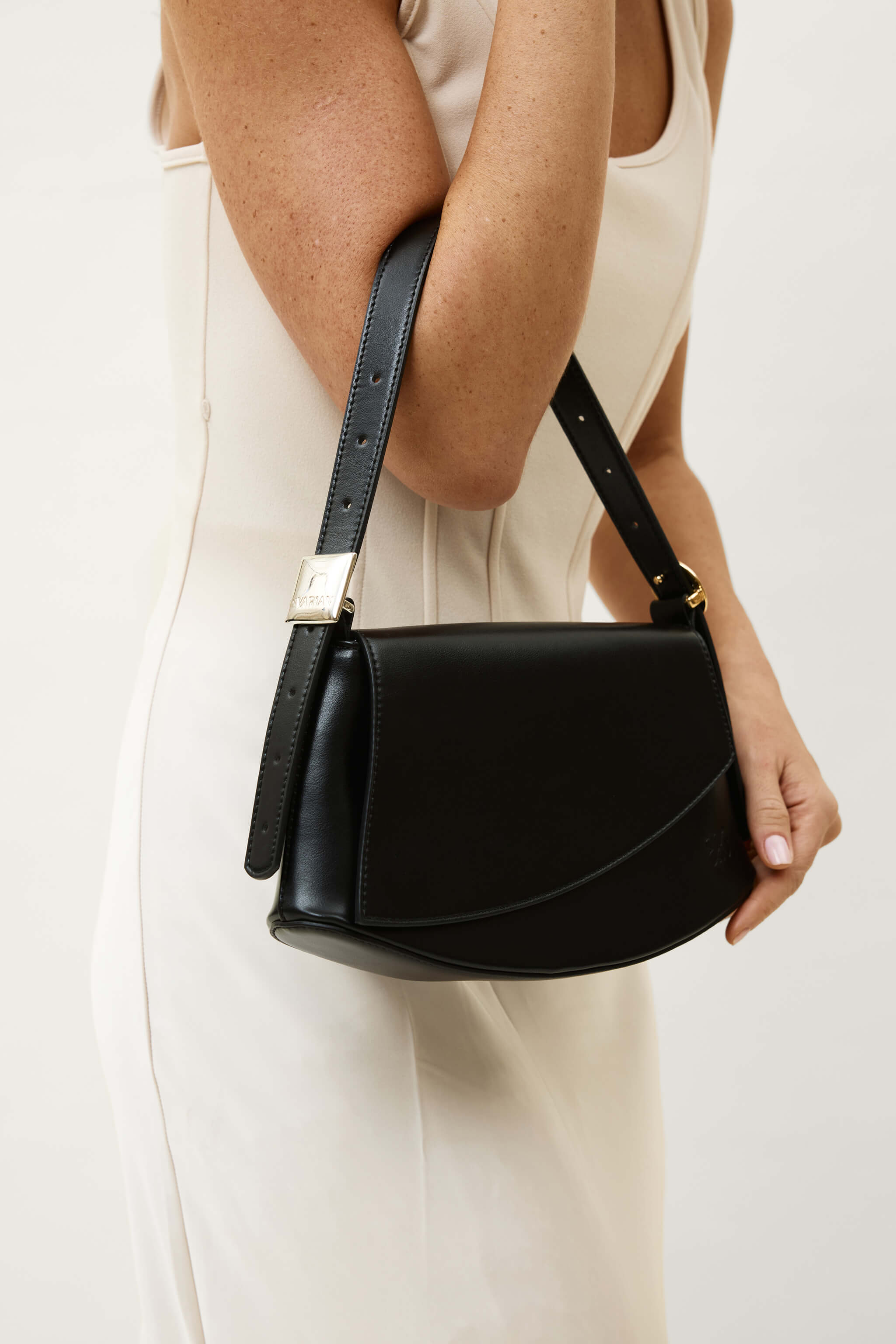N　SISANDI ZAHA CLASSIC black size2 The Zaha Bag – SVARIAN