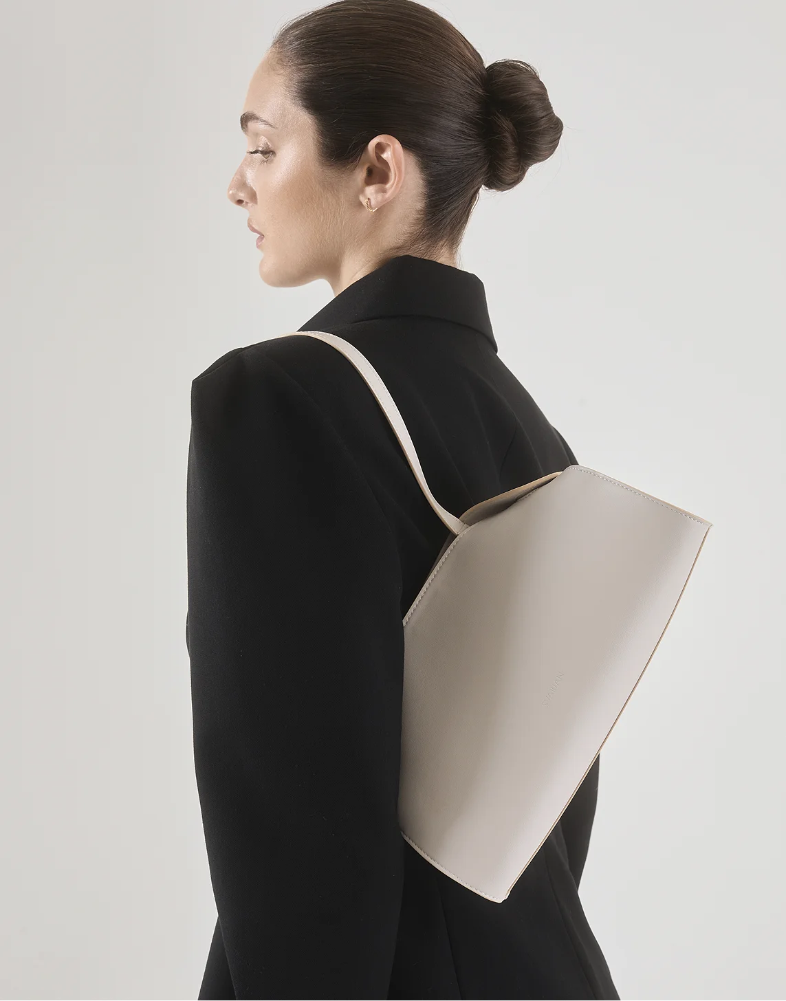 Alma Clutch Stone Cream