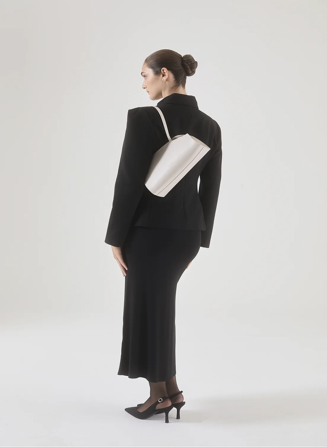 Alma Clutch Stone Cream